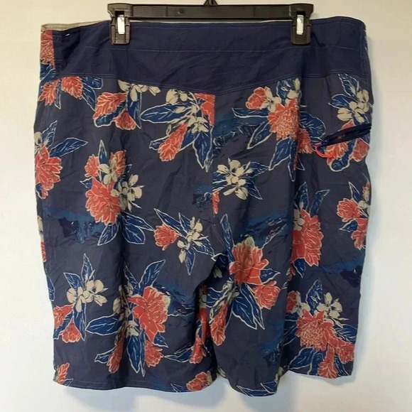 Patagonia Hawaiian board floral  shorts - Picture 4 of 8